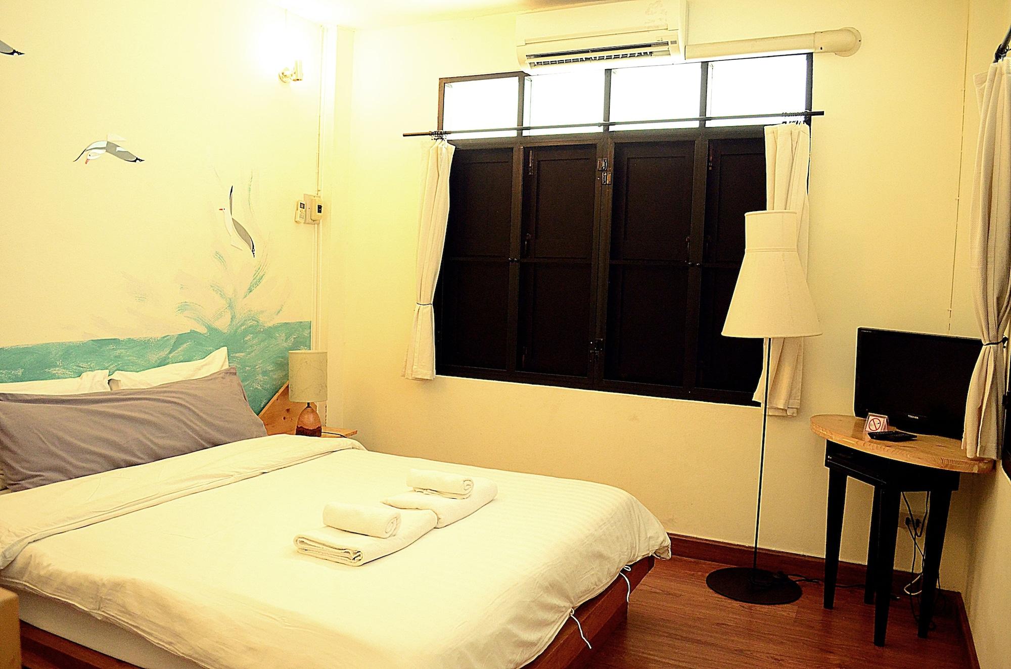 Early Bird Bed & Breakfast (Adults Only) Chiang Mai Exterior photo
