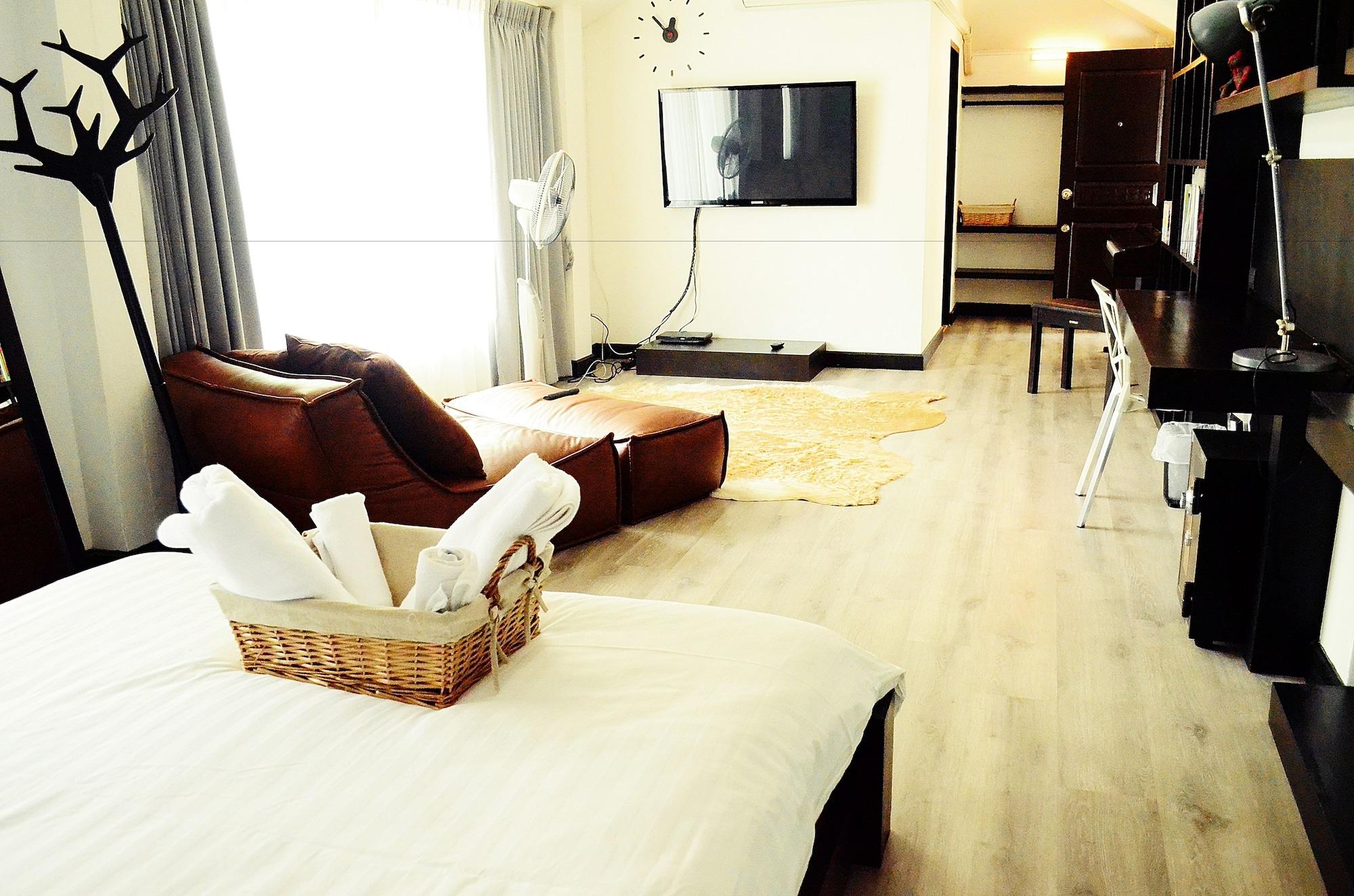 Early Bird Bed & Breakfast (Adults Only) Chiang Mai Exterior photo