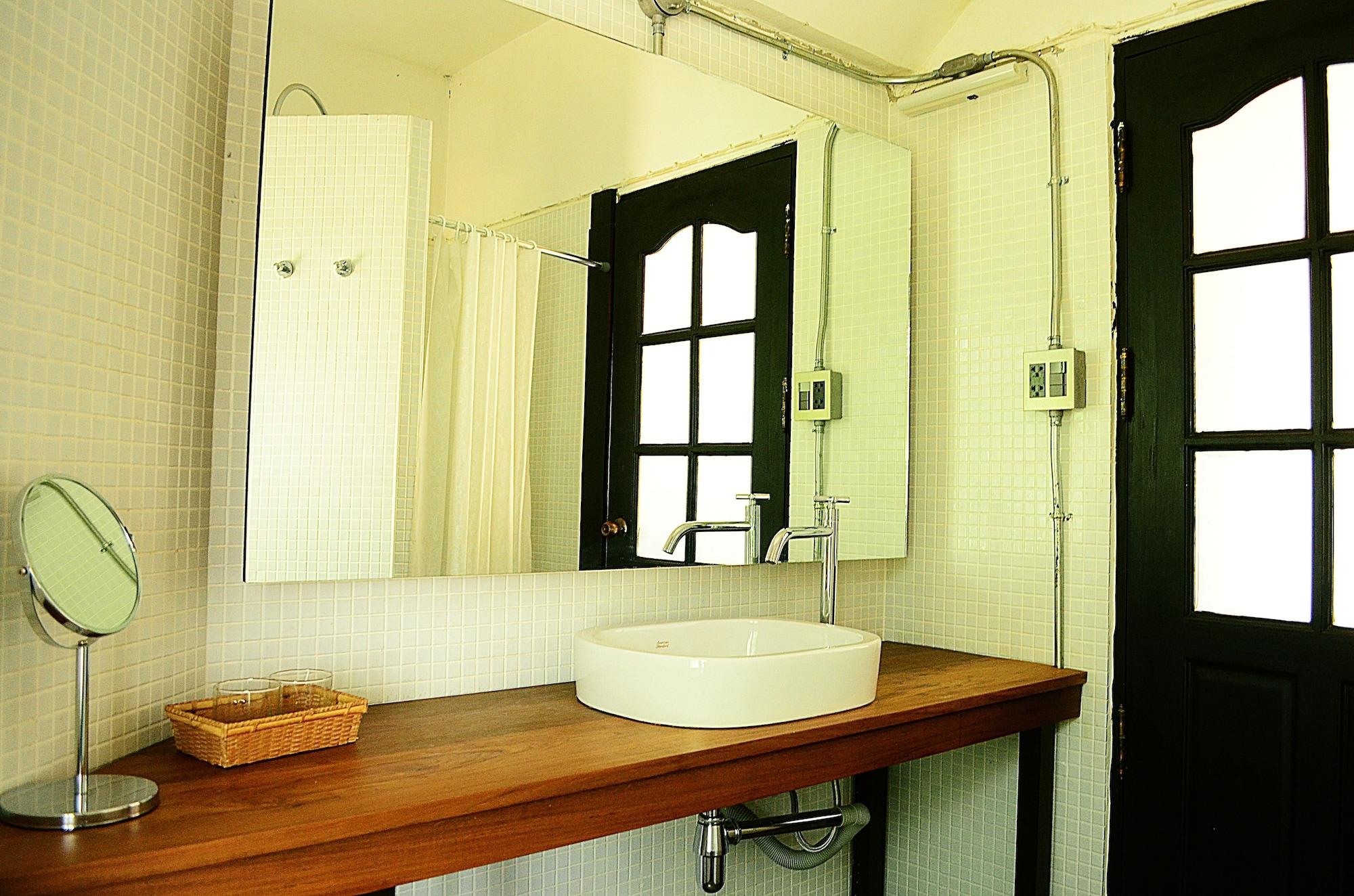 Early Bird Bed & Breakfast (Adults Only) Chiang Mai Exterior photo