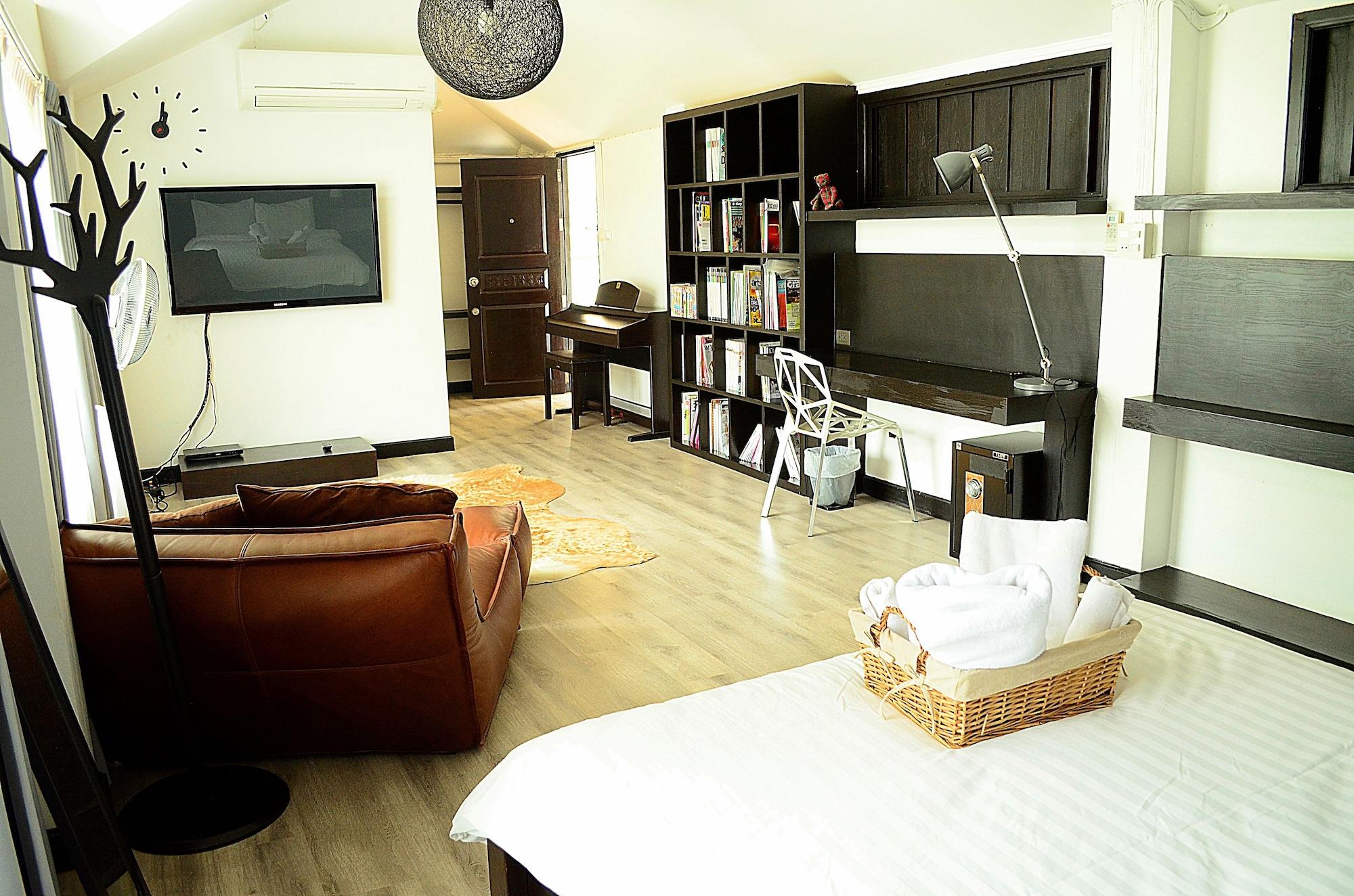 Early Bird Bed & Breakfast (Adults Only) Chiang Mai Exterior photo