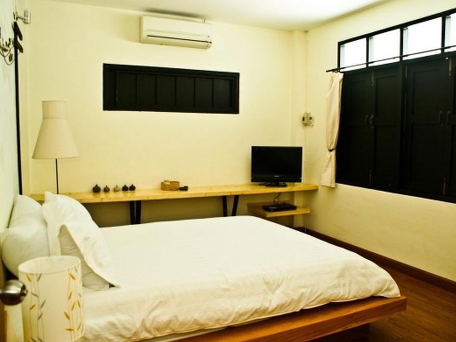 Early Bird Bed & Breakfast (Adults Only) Chiang Mai Exterior photo