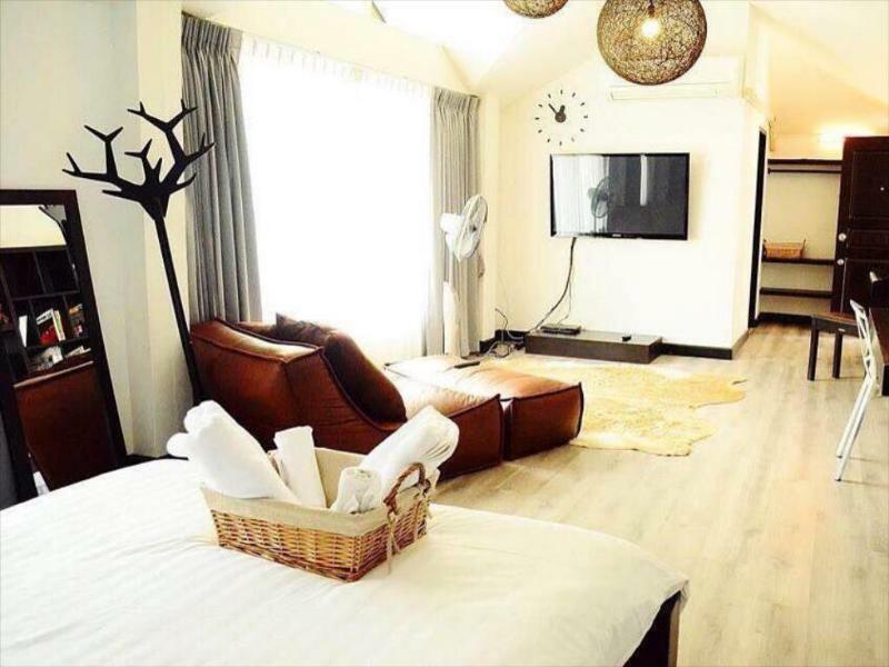 Early Bird Bed & Breakfast (Adults Only) Chiang Mai Exterior photo